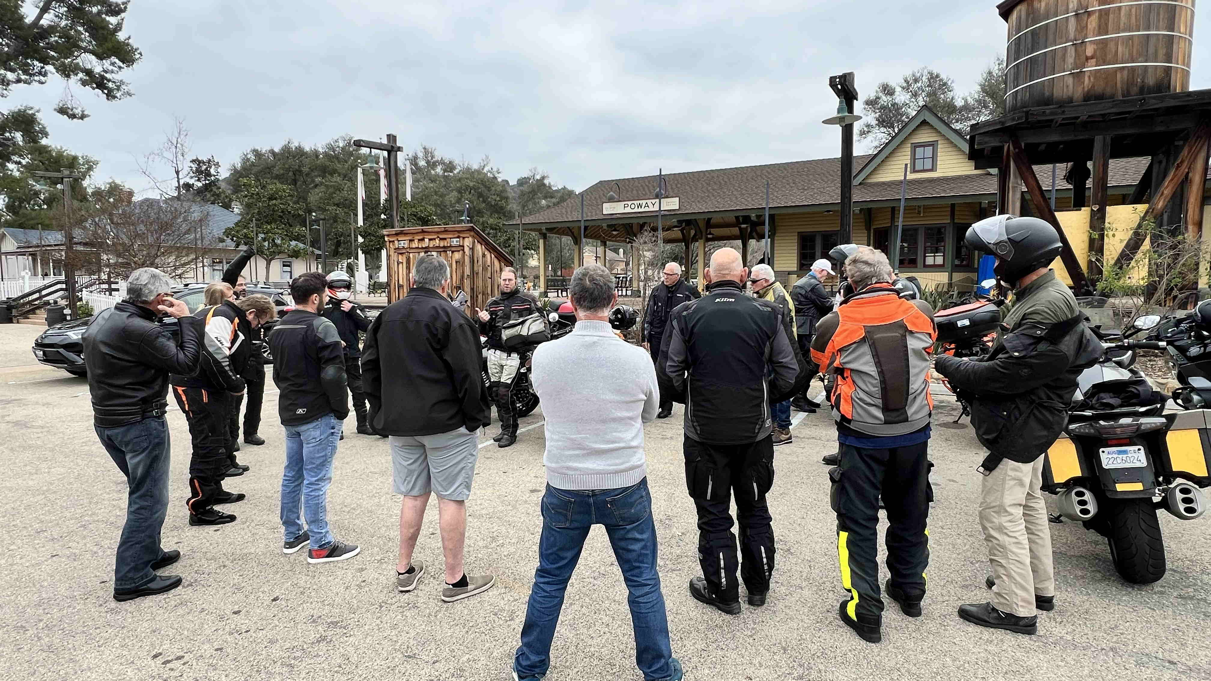 Pre-Ride Briefing Logistics